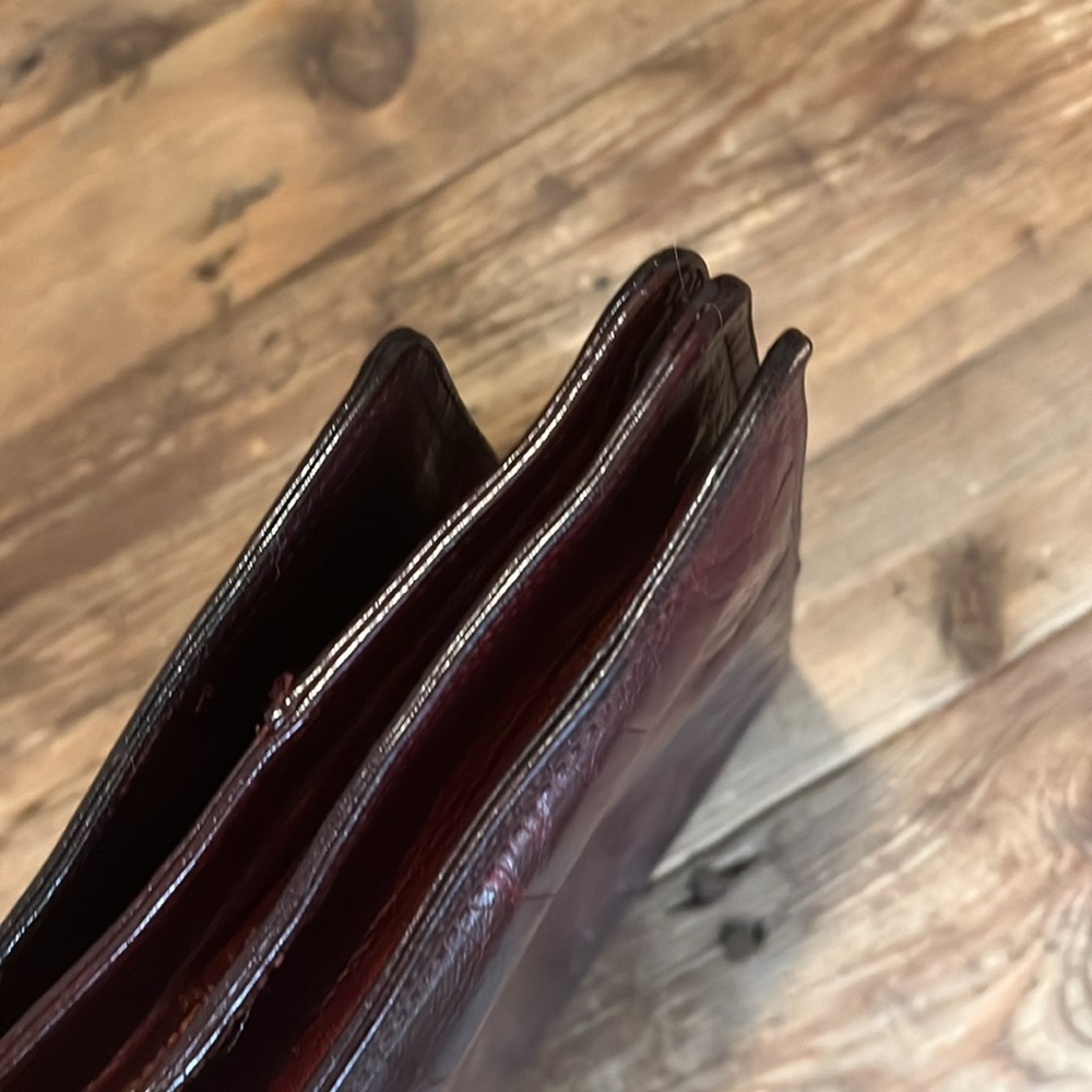 Bottega Veneta Rare Vintage Burgandy Envelope Leather Clutch - Picture 9 of 13